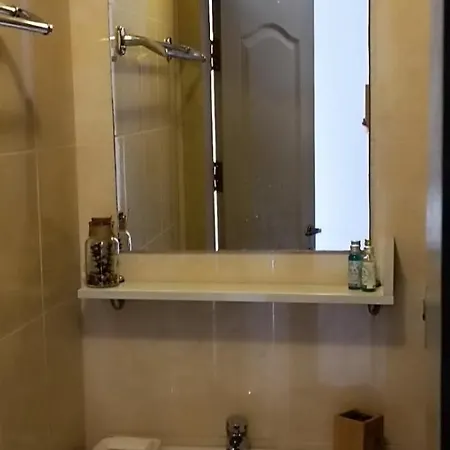 Apartament модерен в сърцето на *